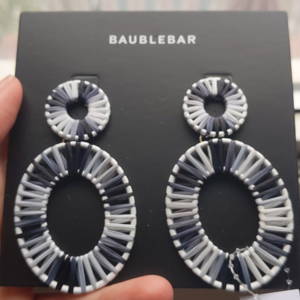 ♥️Baublebar Mini raffia earrings-NWT